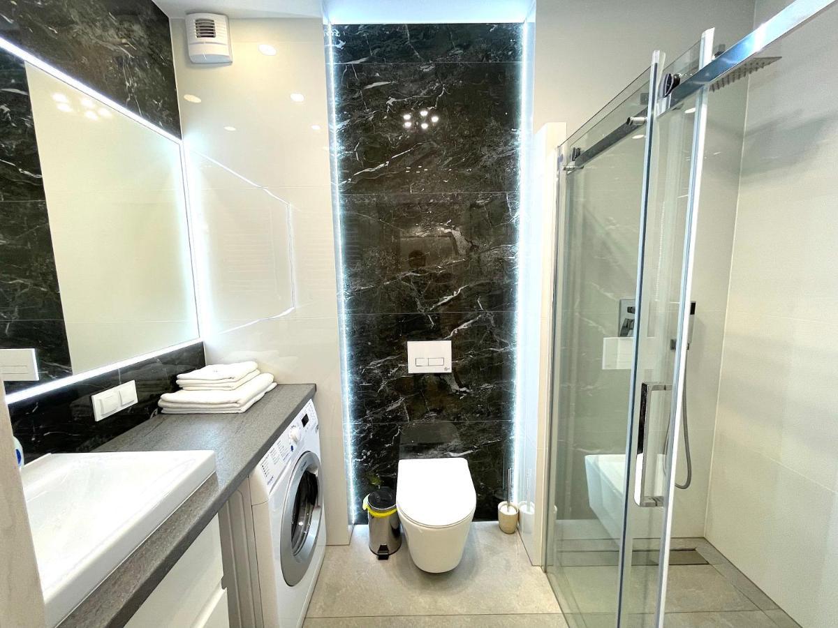 Apartament Superior Blue Przy Plazy- Free Pool, Saunas, Jacuzzi, Fitness, Salzgrotte โควอบเซก ภายนอก รูปภาพ