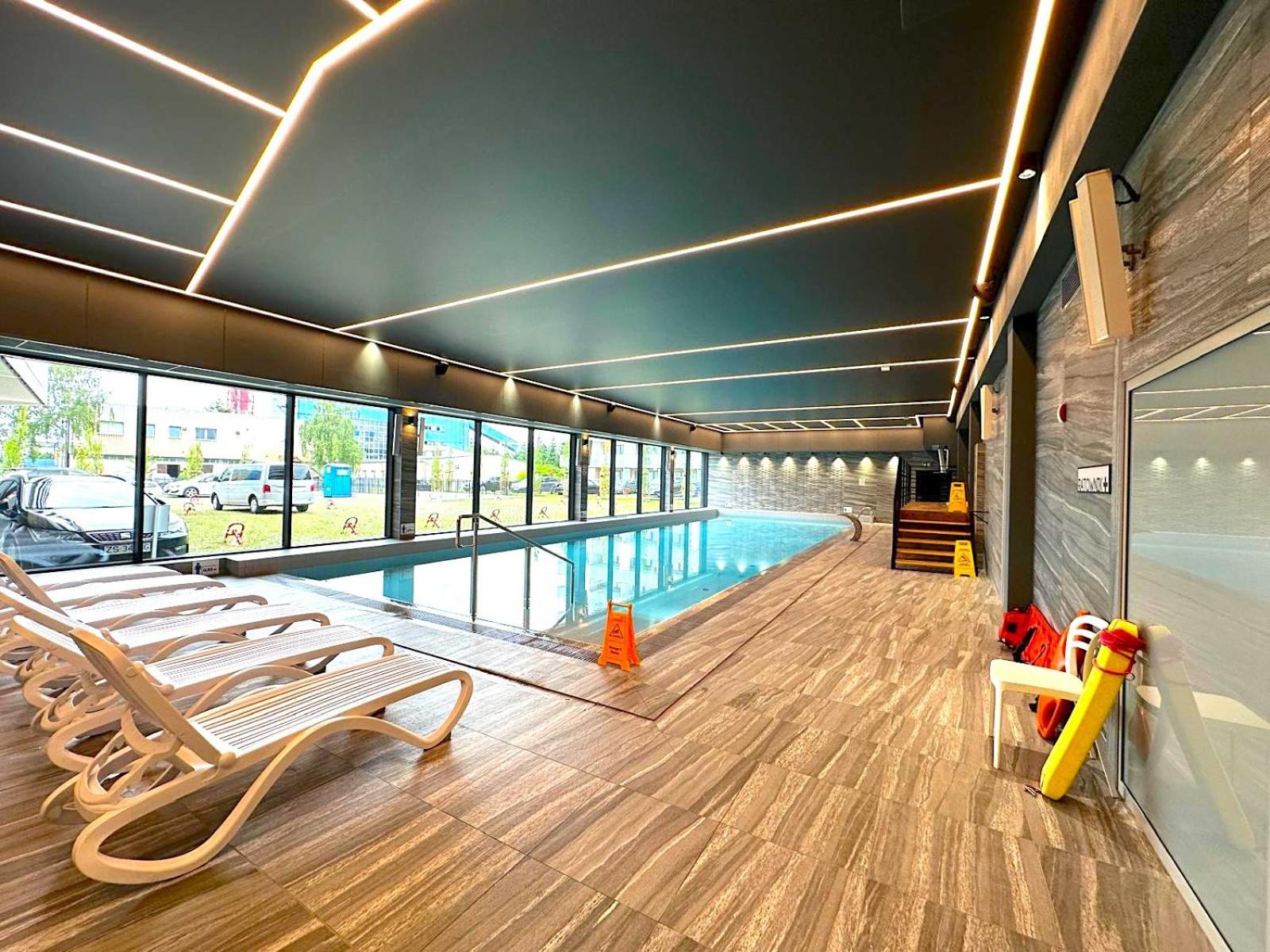 Apartament Superior Blue Przy Plazy- Free Pool, Saunas, Jacuzzi, Fitness, Salzgrotte โควอบเซก ภายนอก รูปภาพ