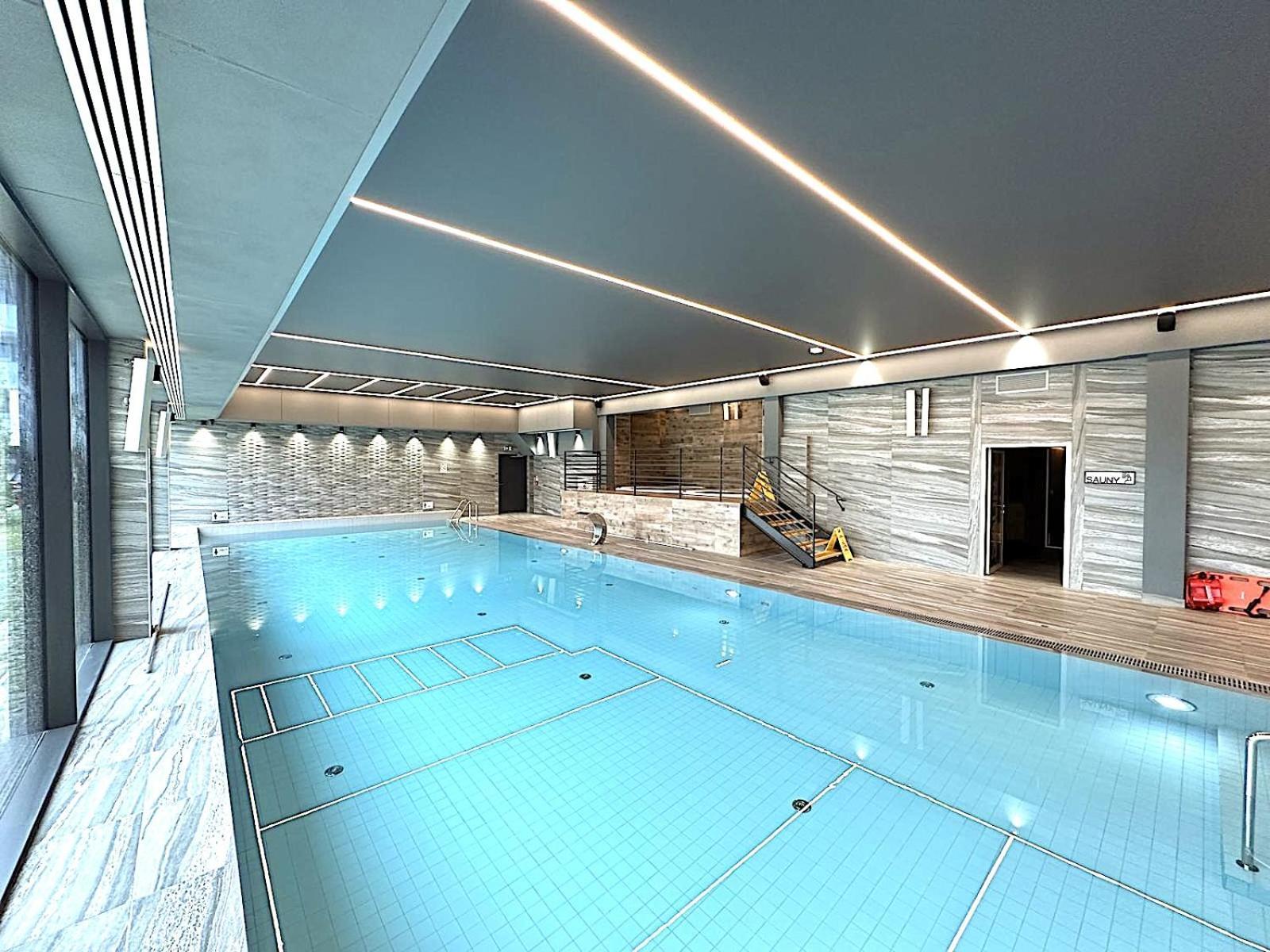 Apartament Superior Blue Przy Plazy- Free Pool, Saunas, Jacuzzi, Fitness, Salzgrotte โควอบเซก ภายนอก รูปภาพ